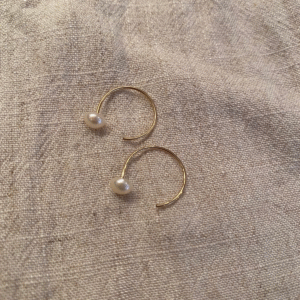 Pearl Hoop