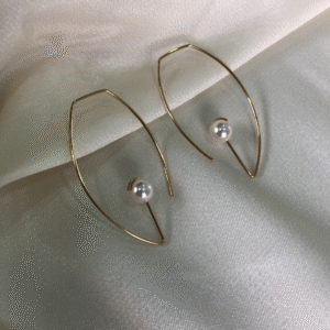 Chic Pearl Arches