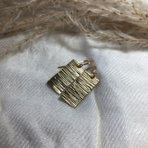 Wide Ribbed Rectangle Earrings