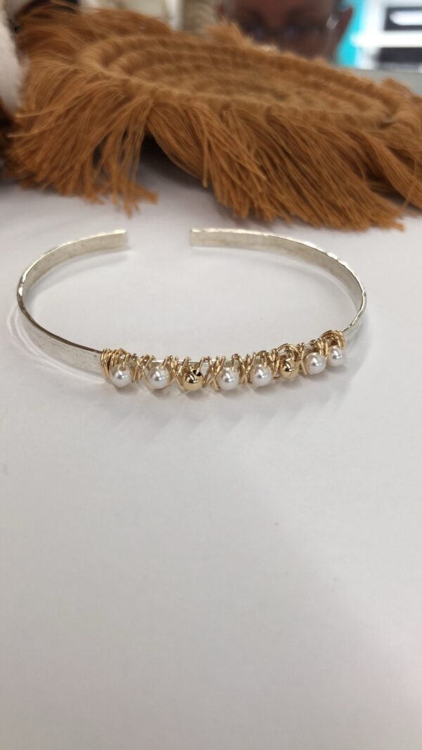 Eternal bangle