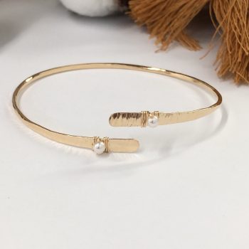 Ribbed Essence Cuff